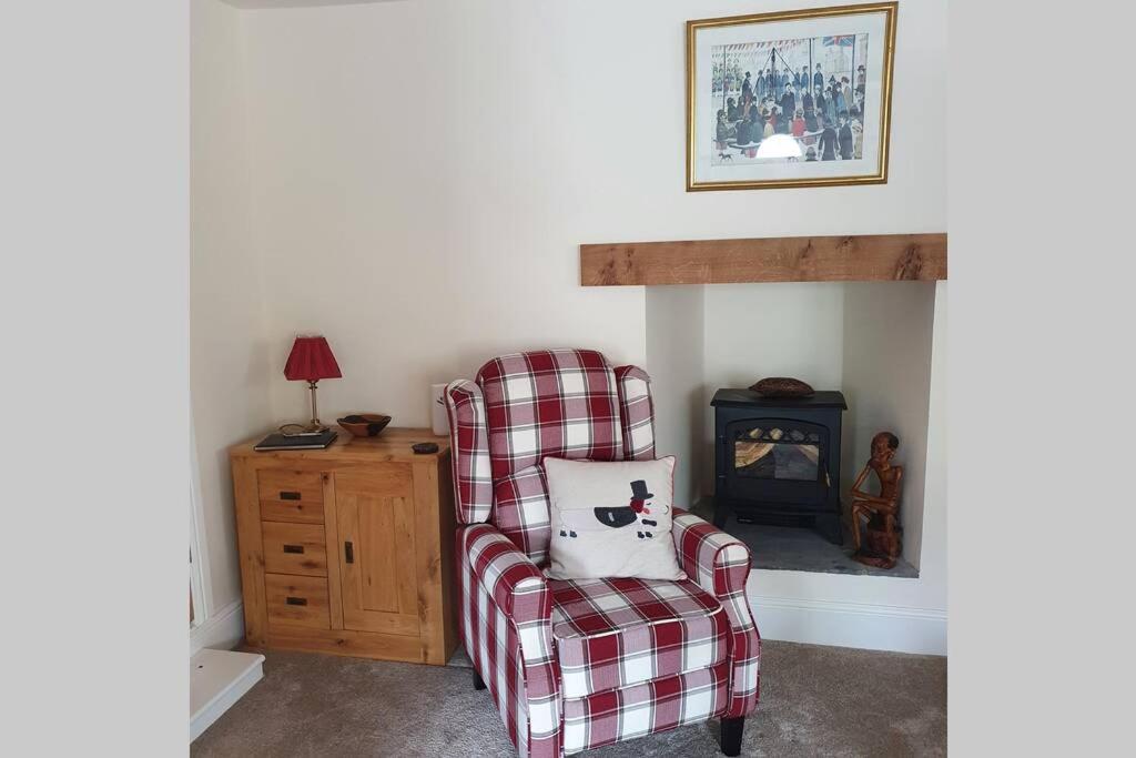 The Old Bakery Annex - Broad Hinton, Wiltshire. Apartment ภายนอก รูปภาพ