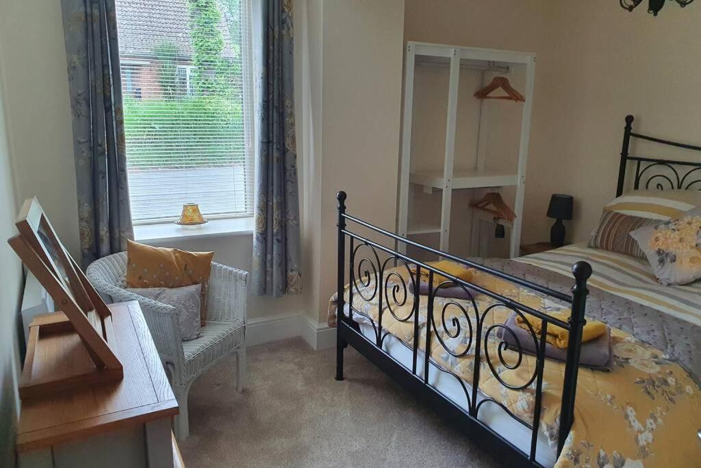 The Old Bakery Annex - Broad Hinton, Wiltshire. Apartment ภายนอก รูปภาพ
